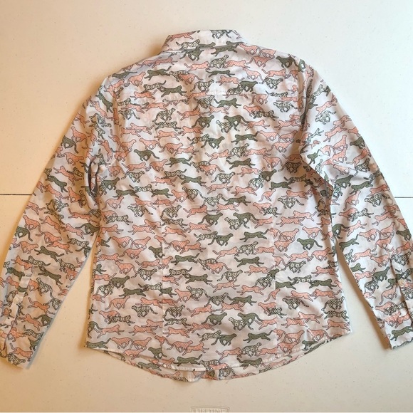 Crown and Ivy Woman’s Multicolor Patterned Button Down Shirt Size M - Picture 2 of 7